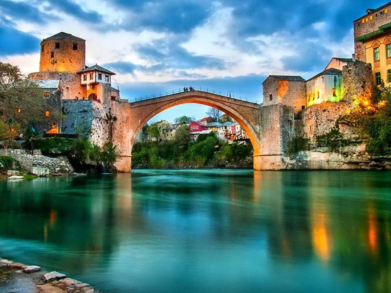 Otobüs ile Balkan İncileri
